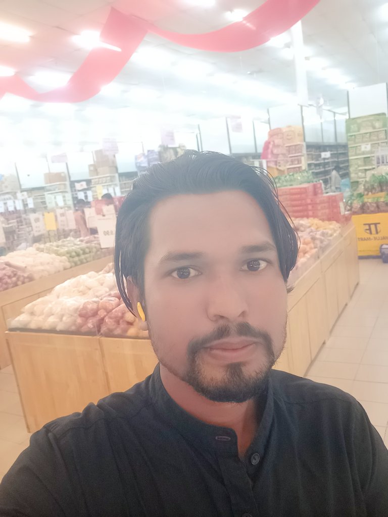 বিএনপিওয়ালার এগুলো কি শুরু করছে খুন চাঁদাবাজি রাহাজানি ধর্ষণকারী মারামারি চুরি ডাকাতি মানুষের গরু চুরি করে নিয়ে পিকনিক খায় এরা ১৬-১৭ বছর কি করছে কার বাল ফালাই ছে এখন ডক্টর মোহাম্মদ ইউনুস কে হুমকি দিতেছে এই বছরের নির্বাচন দিতে হবে আমরা প্রবাসীরা নির্বাচন চাই না