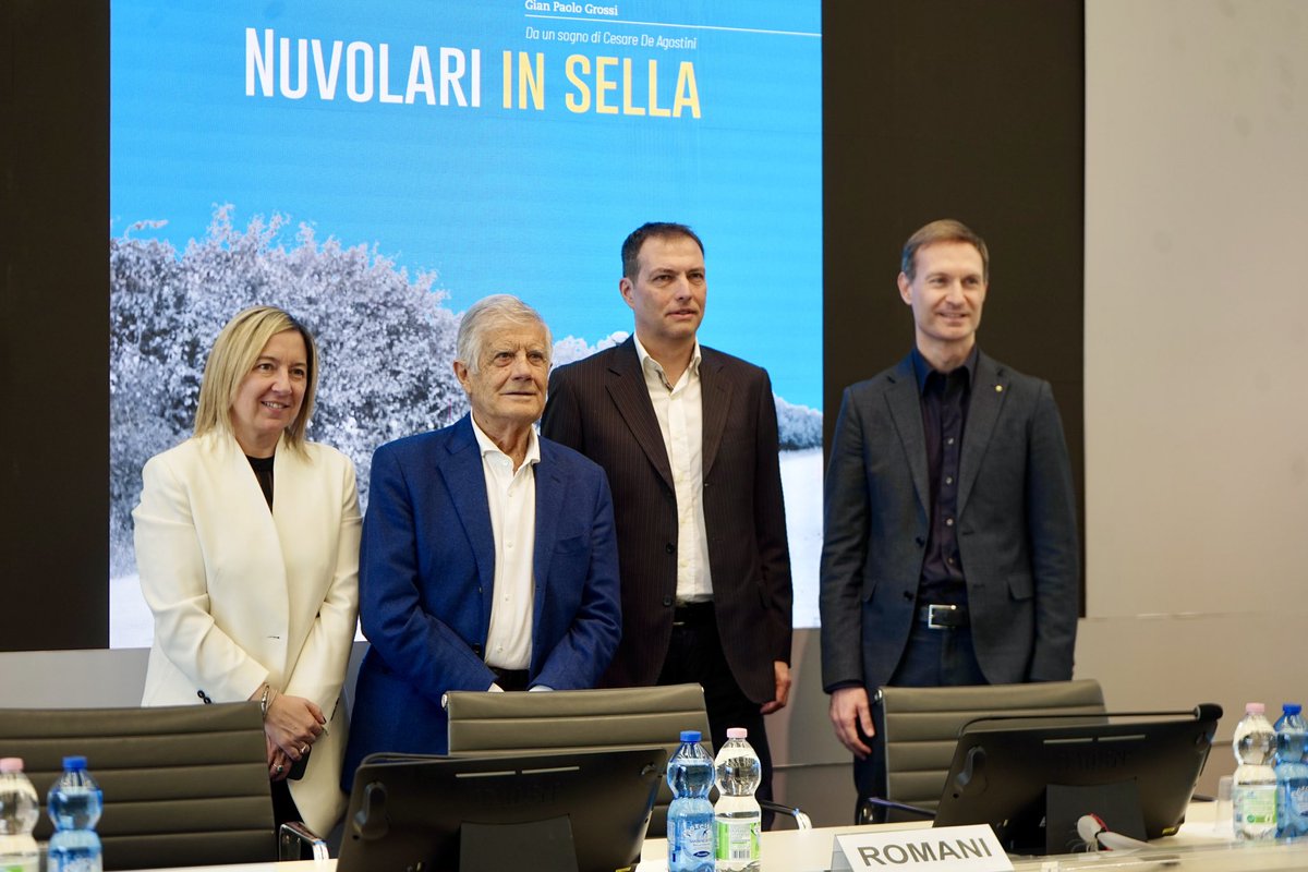 Le due #leggende #lombarde del motociclismo, Giacomo #Agostini e Tazio #Nuvolari, sono state protagoniste oggi a #PalazzoPirelli dell’evento di presentazione del volume 'Nuvolari in sella'. In  omaggio alla sua #carriera, ad #Agostini è stata conferita la #Medaglia di #GioPonti.