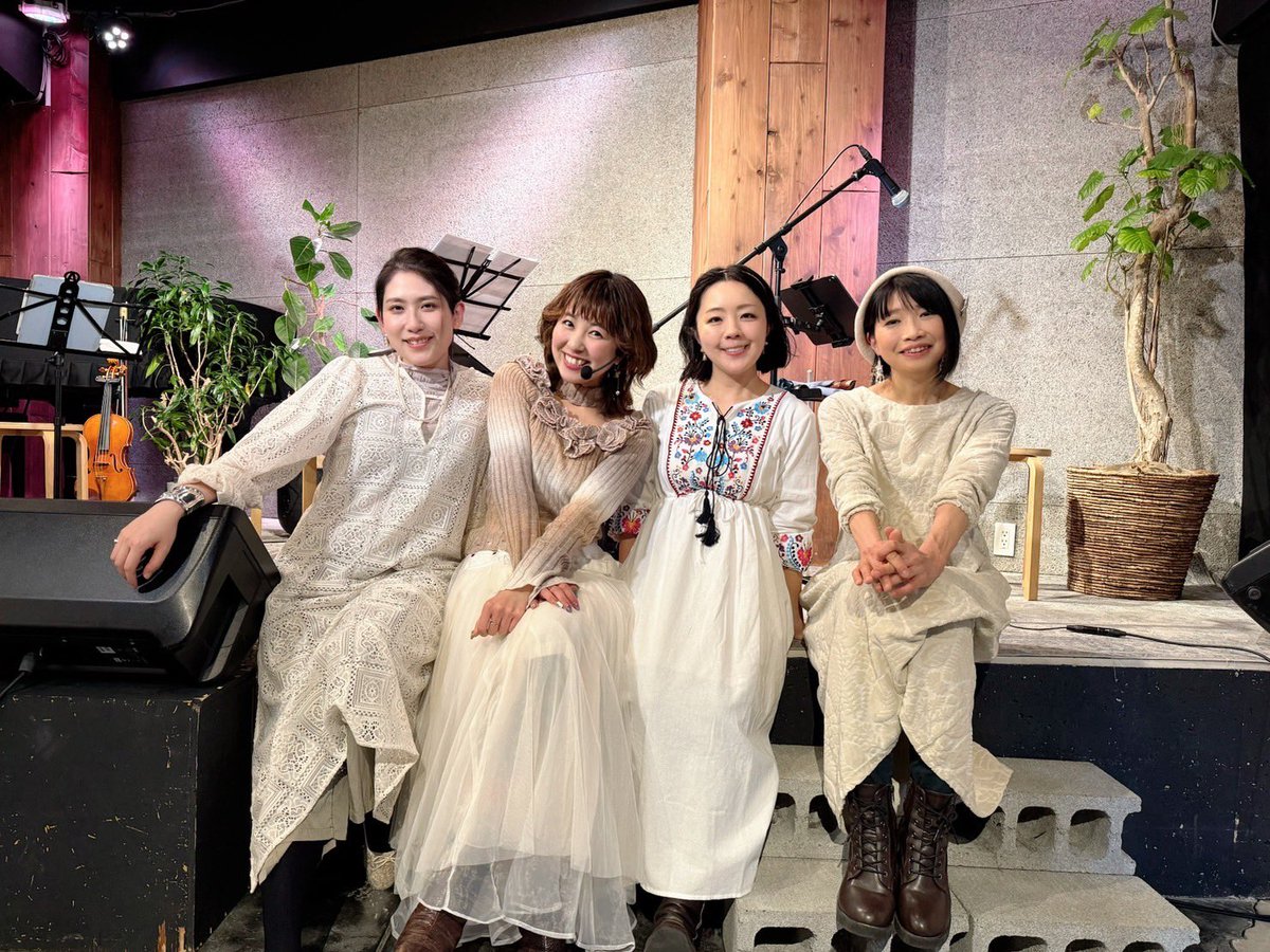 marilyn_1111's tweet image. #妖精からの贈り物 昼夜共にご来場ありがとうございました🧌
北欧に寄せたライブ。曲もお喋りも盛り盛り楽しんでもらえましたか？今日は私のやりたかった&amp;amp;ご一緒したかった！も叶ってハピハピです🫶
私の音楽はいつも旅と一緒にある気がする🧳
また楽しい音楽の旅をしましょーう！！
#いとまきまき