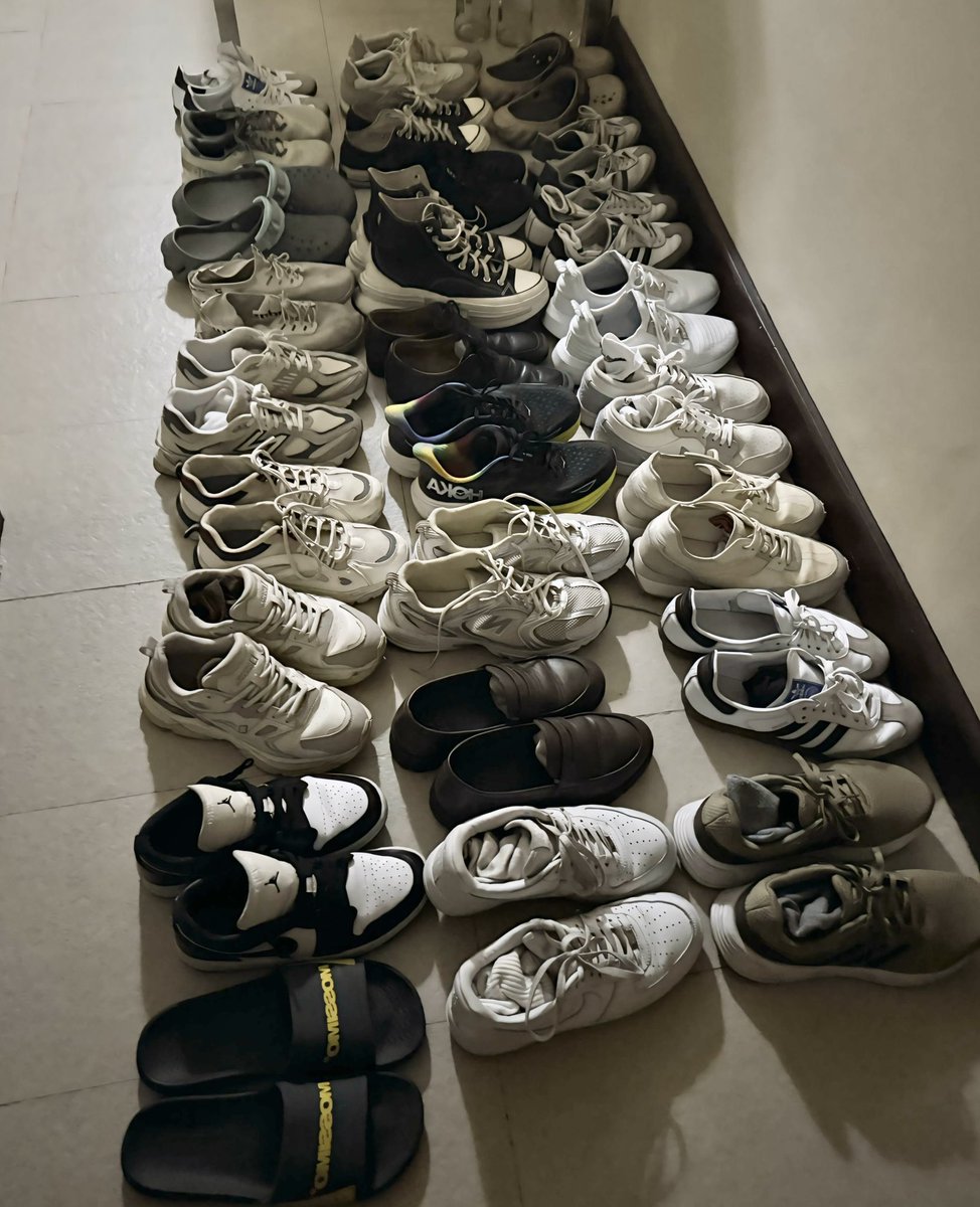 To my 28 Fuckmates, sasarap niyo!

Ginanapan niyo lahat ng sulok ng kwarto.
Simula gabi hanggang umaga, It was steamy and wild 🥵😈💦

To more fuckin’ cute boys next month.

#UAAPBoys 🦅🐯⚔️🏹✊🐶🐦🔰