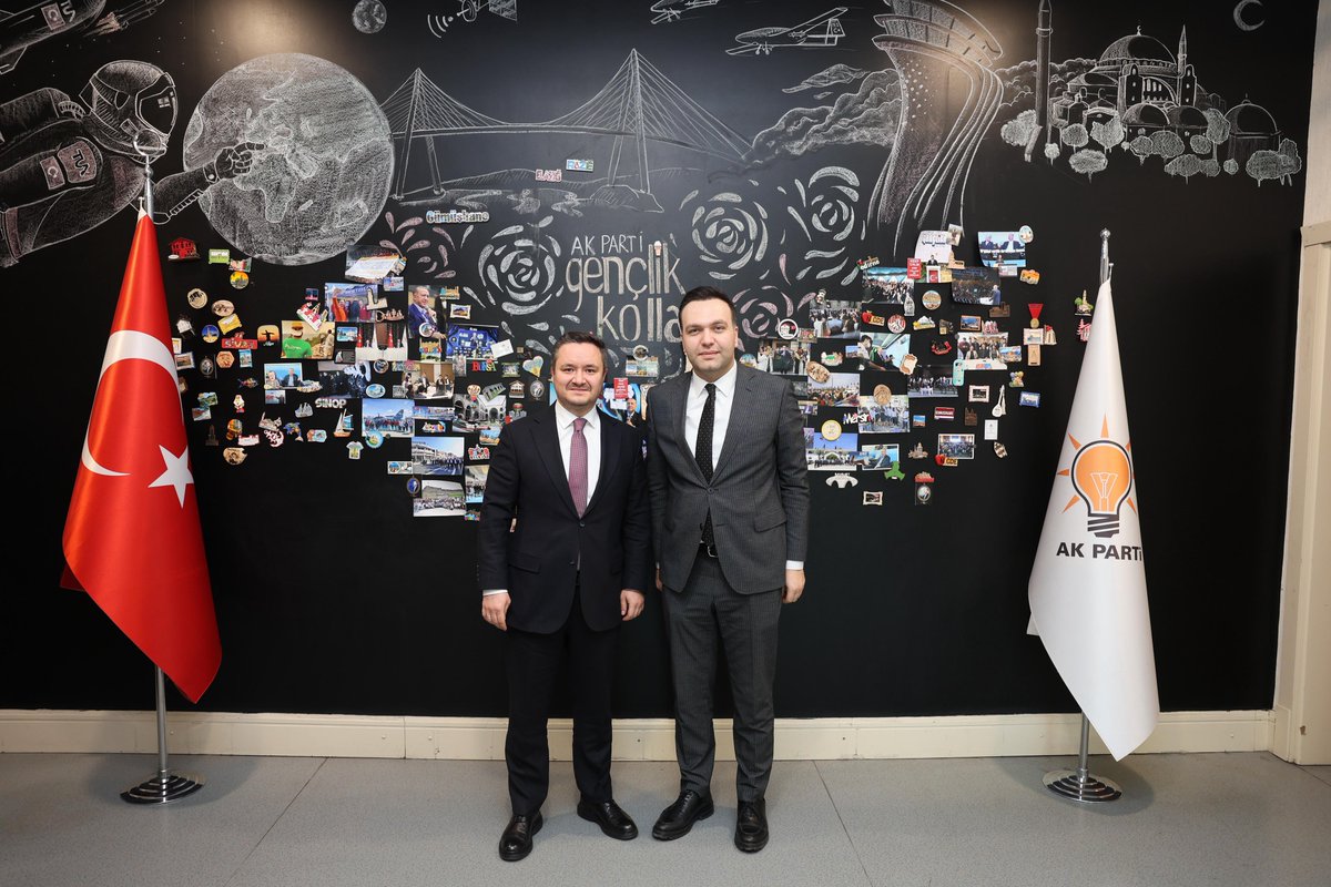 AK Parti Genel Merkez Gençlik Kolları Başkanı Yusuf İbiş kardeşime hayırlı olsun ziyaretinde bulundum. 

Başarılı çalışmaları ile gençliğe yön veren kıymetli başkanımıza nazik misafirperverliği ve güzel sohbeti için teşekkür ediyor, başarılı çalışmalarının devamını diliyorum.