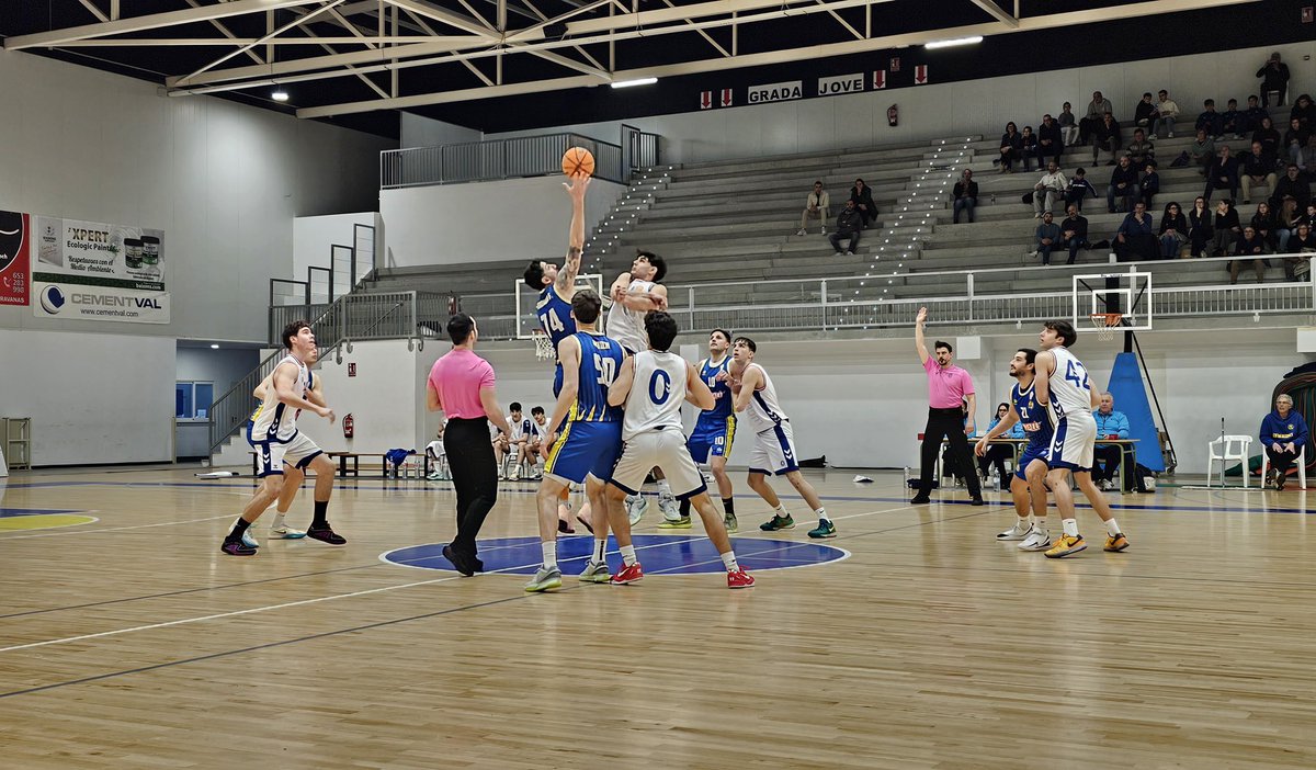 +2🤩💙🤩💙🤩💙

El Rigalli Alginet es va emportar els dos punts a casa davant el Lucentum d’Alacant per 1️⃣1️⃣2️⃣ a 7️⃣7️⃣

Els nostres aconseguiren el diumenge el seu rècord d’anotació gràcies a un primer quart on sumaren 41 punts en total👀🔥

Ara es col·loquen tercers empatats🥉