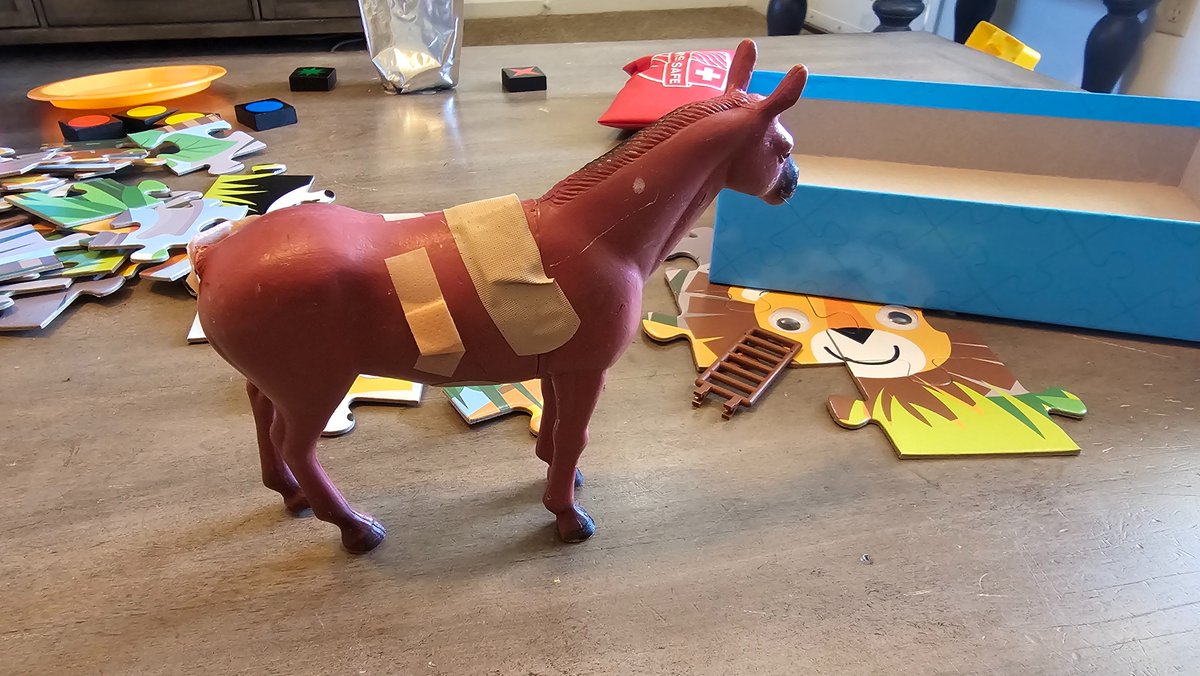 leegibsonmusic's tweet image. Might I have a future veterinarian on my hands here? We don&apos;t have any horses but he&apos;s always making sure this horse gets &quot;medical care&quot;.

Well, at least he hasn&apos;t tried to have this one gelded yet!
#SnipSnip
#FarmAnimals