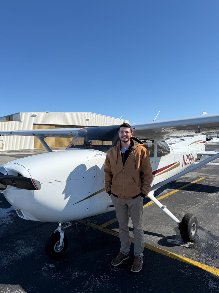 ✈️💫 Congratulations to one of our incredible students - Owen Reynolds - on earning his Instrument Rating.  Your hard work, dedication and passion have truly paid off! #SIUAviation #instrumentRating #FuturePilots #AviationSuccess