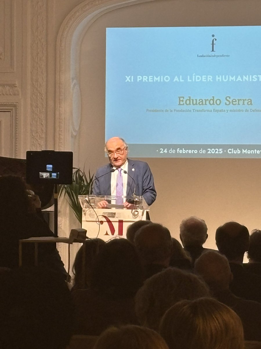 Benigno Pendás, Presidente de la RACMyP - Real Academia de Ciencias Morales y Políticas. <a href="/RACiencias/">RACiencias</a> , también tiene unas palabras para nuestro premiado D. Eduardo Serra

“Tenemos que conseguir que los mejores se dediquen a la política”

#PremioLiderHumanista2024