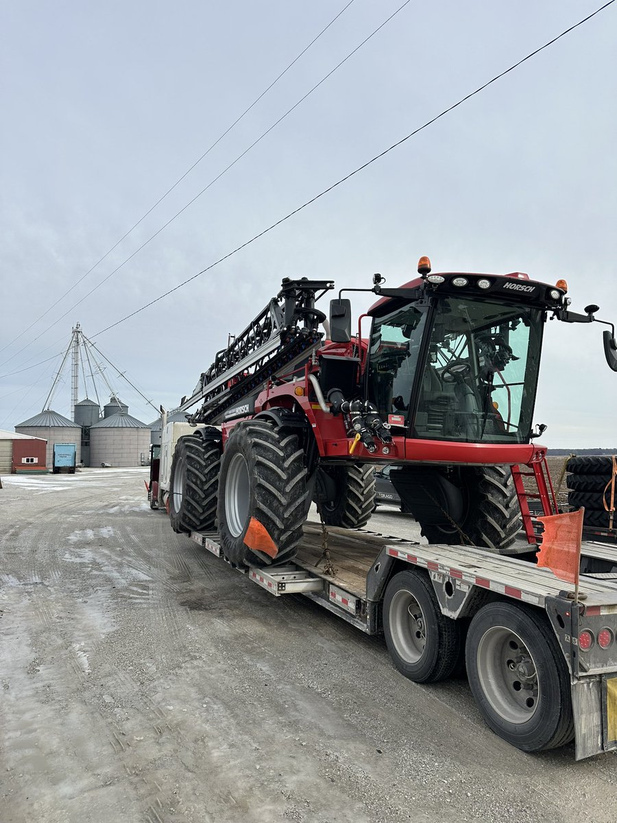 BAMichael7997's tweet photo. New delivery!! Excited to get one of these bad boys up at Demotte, Indiana with Greenline Investments.  Thank you for your continued business!!
@HorschLLC 
@DragoIndiana https://t.co/2UlhYbx6Fy