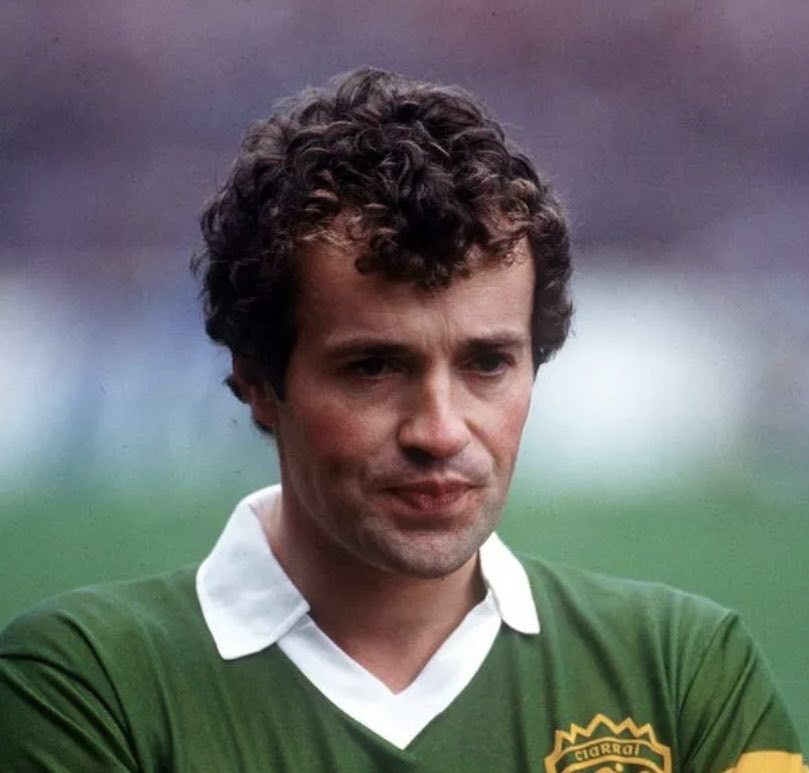 People asked me to update the top Kerry goal scorers list for league &amp; c/ship
1 Mikey Sheehy 51 goals (123 apps)
2 Eoin Liston 36 (104) 
3 John Egan 35 (106)
4 Colm Cooper 35 (145) 
5 David Clifford 32 (76) 
5 Pat Spillane 32 (237) 
7 Paul Geaney 30 (114)
8 Jack O’Shea 27 (155)