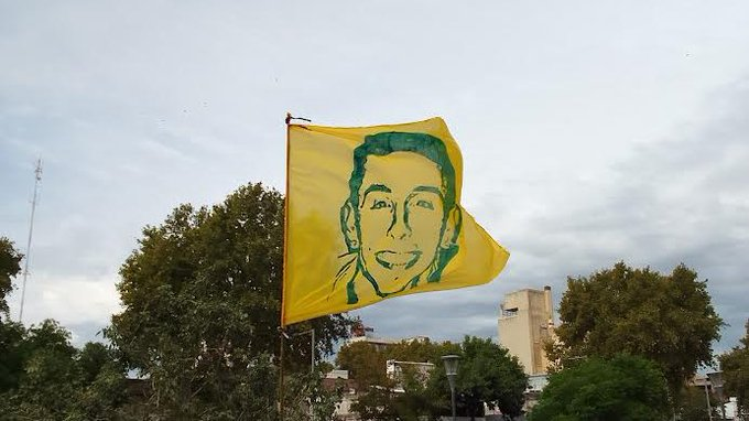 NormaLopezSF's tweet photo. NO SE OLVIDEN DE BOCACHA

Hoy se cumplen 5 años del homicidio de Carlitos "Bocacha" Orellano. Seguimos acompañando el reclamo de Justicia de familiares y amigos.

#JusticiaPorBocacha https://t.co/TufYxUTxFw