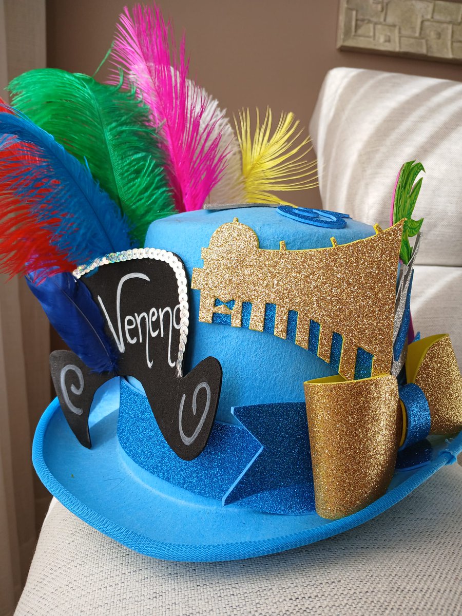 Olaiapl's tweet photo. Una vasca que lleva Cádiz dentro de la cabeza. Este año por carnaval he decidido llevarlo también por fuera. @OndaCadizTV @canalsur #COAC2025S2 #35carnavales https://t.co/jo55iEhVev