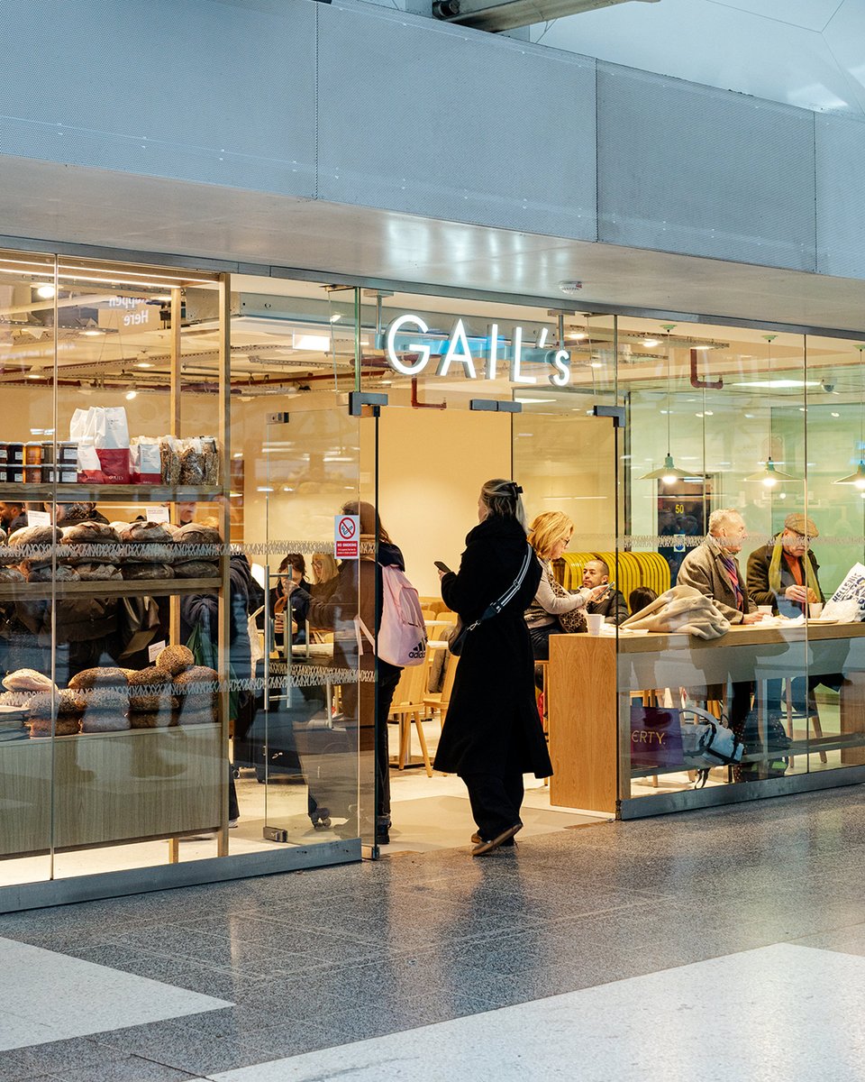 caterglobe's tweet image. Congrats GAIL's Bakery Liverpool Street! Our team delivered &amp;amp; installed equipment, overcoming challenges with late nights &amp;amp; early mornings. Smooth install via teamwork! Best of luck. #GAILsBakery #LiverpoolStreet #SuccessfulInstallation #Teamwork
