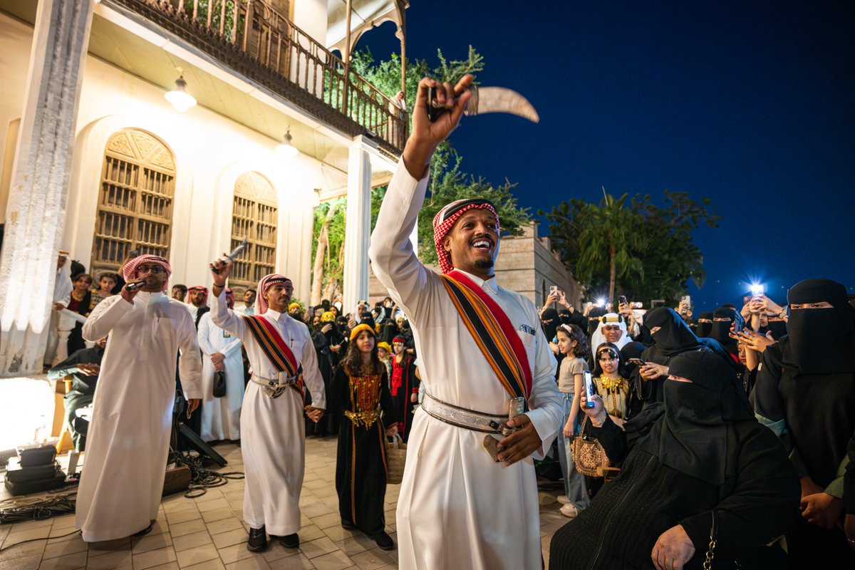 في يوم التأسيس  ،نحتفل في بيت الشربتلي الثقافي  بجذورنا العريقة وتاريخنا المجيد 

On Founding Day, we celebrate our deep roots and glorious history at Al-Sharbatly Cultural House.
