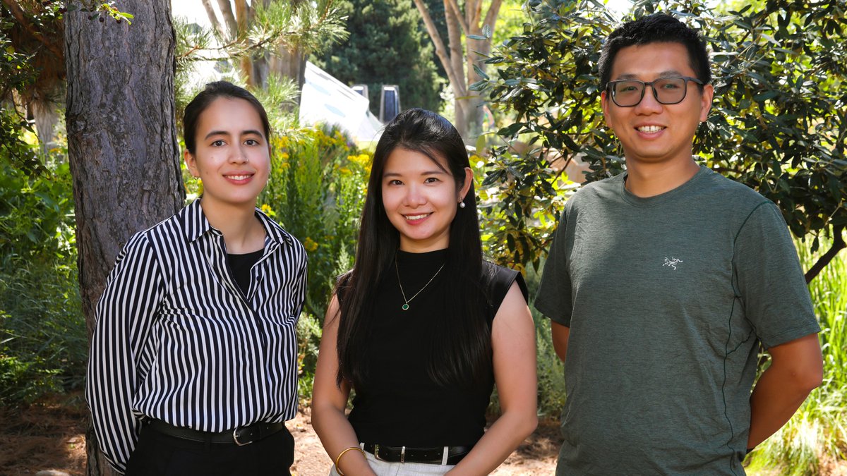 The LARK Lab led by <a href="/Serena_pancakes/">yanjungao</a> is revolutionizing healthcare by leveraging AI and NLP to develop groundbreaking technologies. Their work focuses on solving critical healthcare challenges and creating tools that integrate into healthcare systems ▶️ bit.ly/4i8NBp4