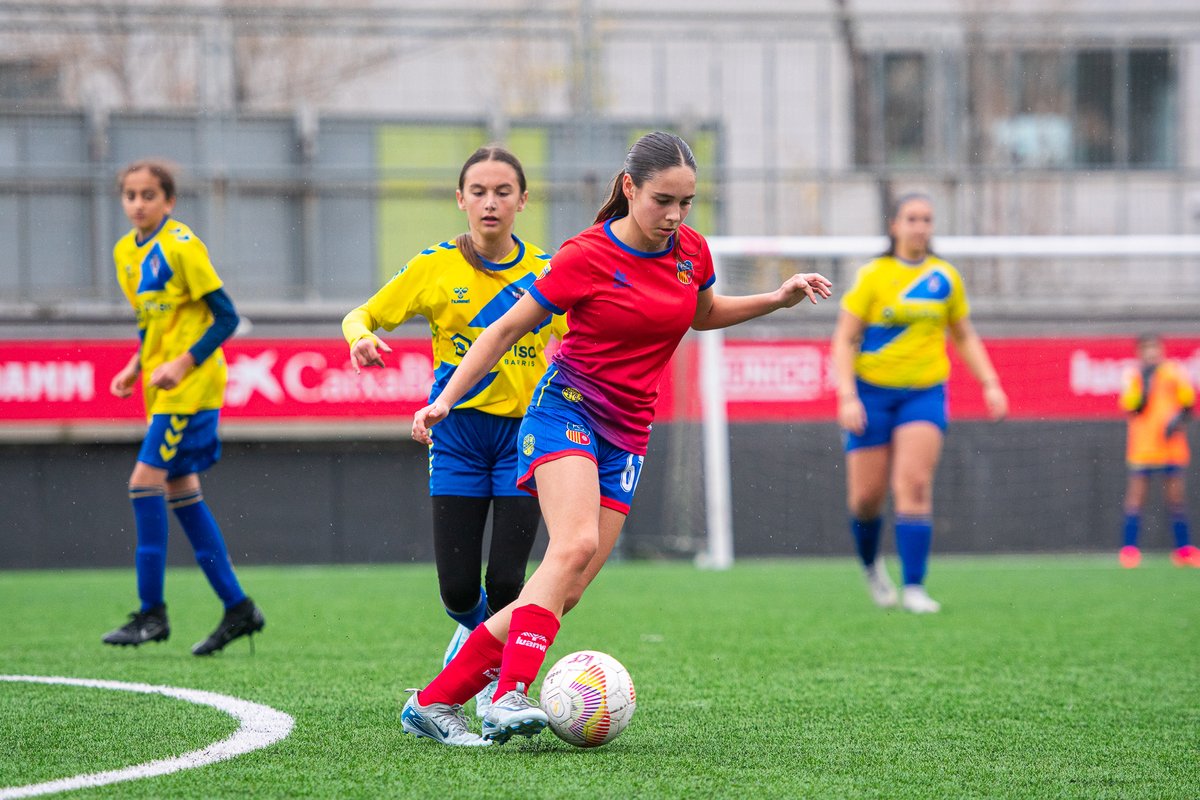 📖 Les fotos de la base 🖼️
🏃🏻‍♀️ #FCMartinenc 2024/2025 🏃‍♂️

⚽️ Infantil C Femení
🤝 Partit davant l'<a href="/eeguineueta/">EE Guineueta</a>
📅 22/02/2025

📷 <a href="/vinyets_paula/">Paula 🪐</a>

#SomMartinenc