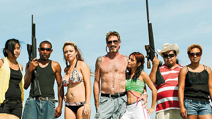 ThinkLikeMax's tweet image. 💀 Ce milliardaire fou avait prédit TOUT l&apos;avenir (et personne ne l&apos;a écouté)

John McAfee, millionnaire devenu fugitif, génie paranoïaque qui a vécu comme un roi, fui comme un criminel et fini sa vie en prison.

Son histoire hallucinante que tu ne verras jamais ailleurs. 👇