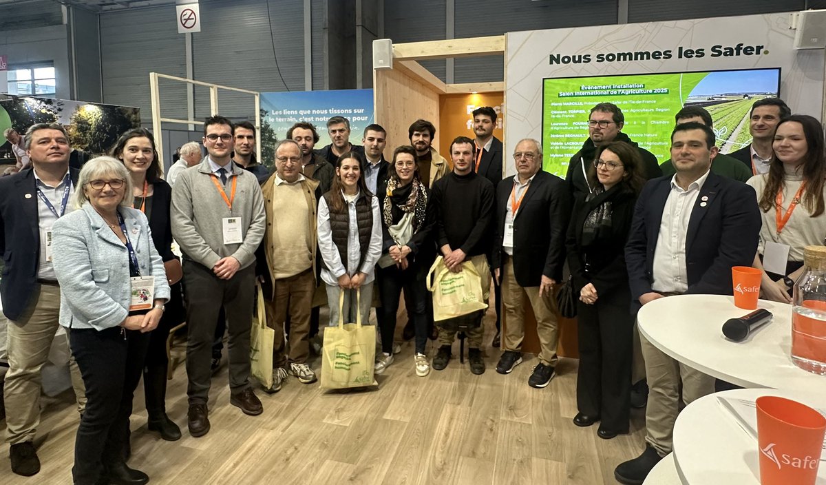JA RĂ©gion IDF (@jaregionidf) on Twitter photo Cette aprĂšs-midi, prĂ©sent sur le stand de la <a href="/SAFER_IDF/">Safer de l'Ile-de-France</a> autour des jeunes agricultrices et agriculteurs accompagnĂ©s en 2024 pour rappeler lâimportance et les enjeux de lâinstallation đšâđŸđ€ Cette aprĂšs-midi, prĂ©sent sur le stand de la <a href="/SAFER_IDF/">Safer de l'Ile-de-France</a> autour des jeunes agricultrices et agriculteurs accompagnĂ©s en 2024 pour rappeler lâimportance et les enjeux de lâinstallation đšâđŸđ€