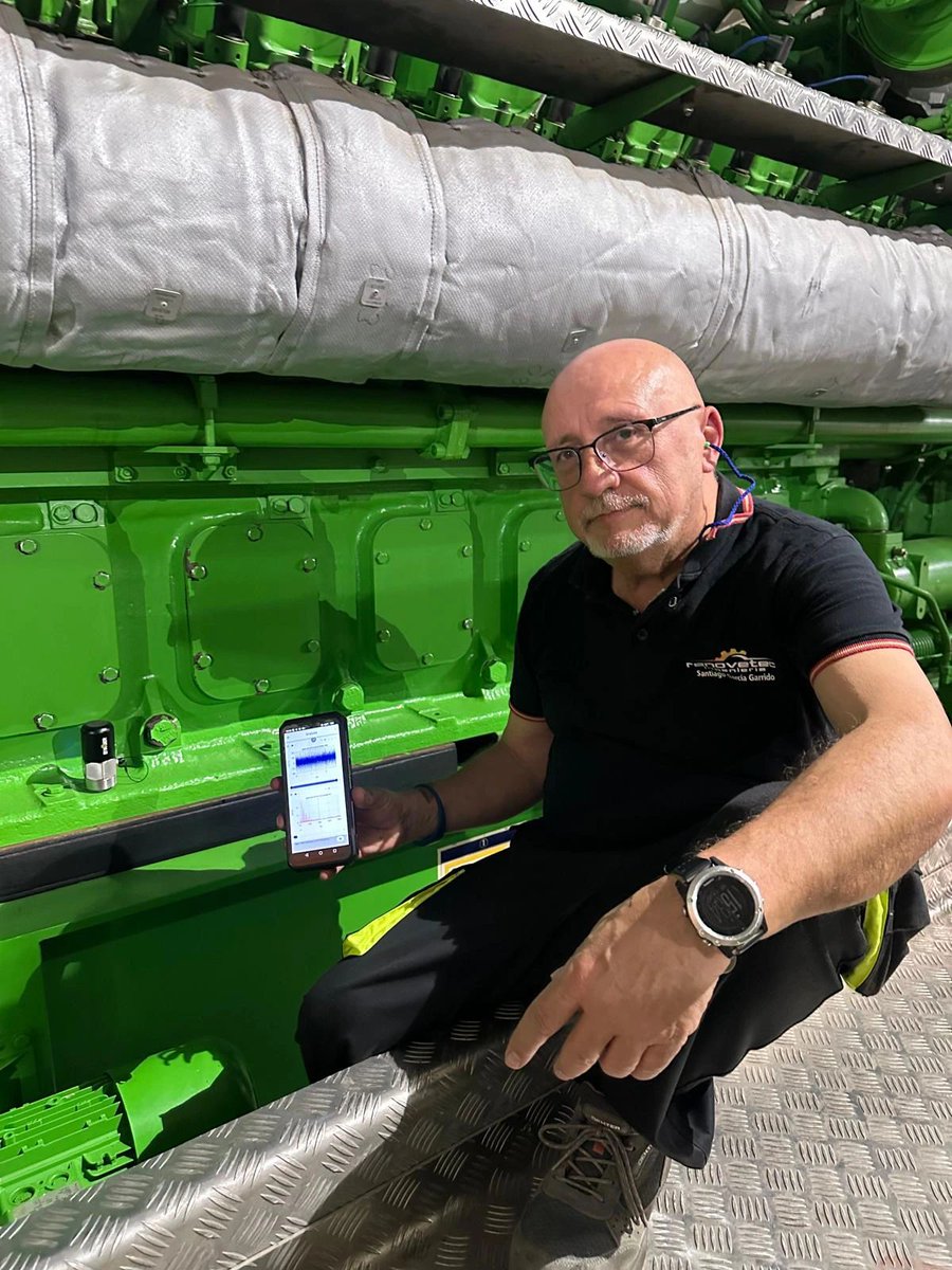 RENOVETEC's tweet photo. DIAGNOSTICO DE MOTORES MEDIANTE ANALISIS DE VIBRACIONES. El equipo usado es eI #eiwiser3x, con conexión wifi con el móvil, que usamos para el registro de la evidencia. #mantenimiento #ingenieríaindustrial #iso10816 #triaxial #jenbacher #motor https://t.co/xo4KeYwYtH