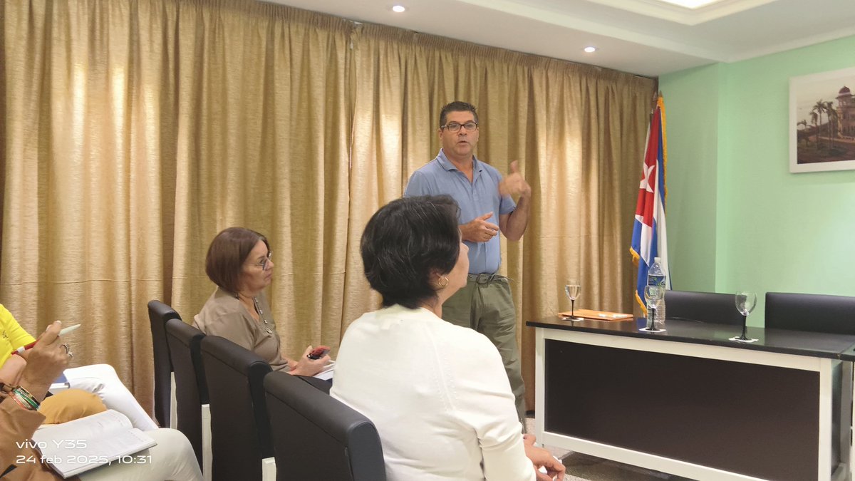 MayrelFuentes's tweet photo. 🚨Se desarrolla en #Cienfuegos, Taller sobre Sistema de gestión de Gobierno basado en Ciencia e Innovación, como parte del PNAP de la Delegación, con los especialistas municipales del CITMA e invitados. @ArmandoRguezB @adianez_taboada @AndreaArmasRodr @citmacuba @cruz_dayamy https://t.co/yawjA2SgnB