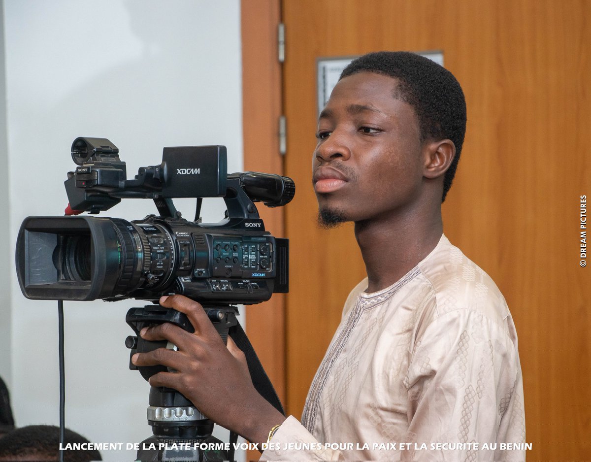 La cérémonie, placée sous le signe de l’espoir et de l’action collective, a rassemblé de nombreuses personnalités et partenaires, parmi lesquels figuraient l’<a href="/AmbCanBFA/">AmbCanBFA</a>, la Mairie de Cotonou, ainsi que plusieurs organisations de la société civile telles que le <a href="/RIFONGABENIN97/">RIFONGA-BÉNIN</a>, la