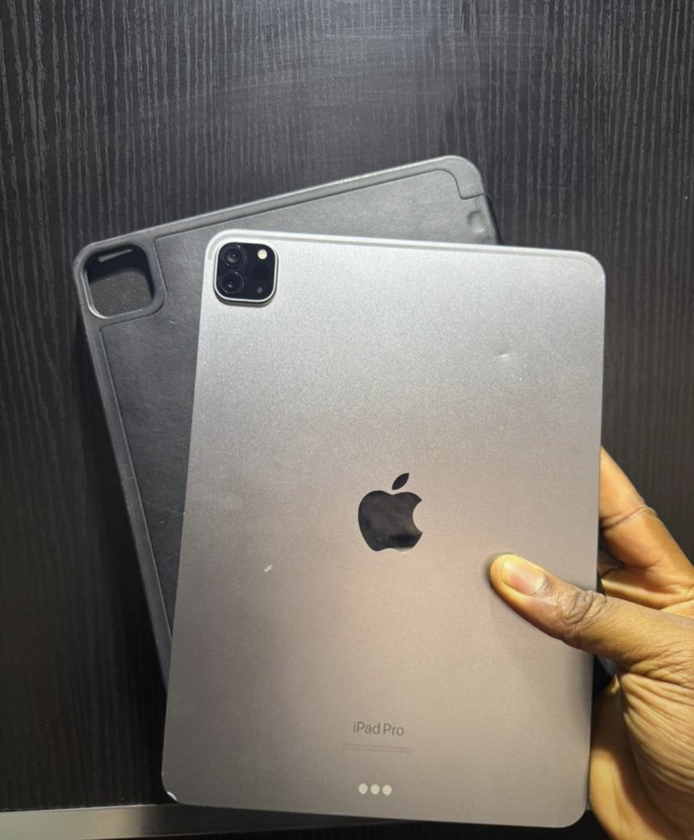CVeraGadgets's tweet photo. 🔥 Deal of the Day! 🔥

📱 iPad Pro 4th Gen (11-inch, M2 Chip)
💾 256GB – Just ₦870K!

✅ Super Fast Performance ⚡
✅ Crystal Clear Display 🖥️
✅ Limited Stock – Grab Yours Now! 🛒

📩 DM to Order! 🚀

#iPadPro #AppleNigeria #GadgetDeals #ChrisPhoneHub #TechSavvy #ShopNow https://t.co/LDciLiB9fy