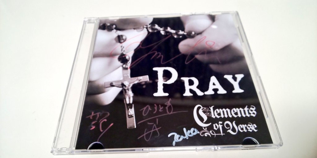 sho05191215's tweet photo. 2/24吉祥寺クレッシェンドにて「ALVAREZ pre アルバと愉快な仲間たち Vol.3」で Elements of Verse観に参戦してきた"(ノ*>∀<)ノ🔥
今回もかっこよかった✨リストバンドとCDもGETしてきた✊📀
最後までいれなかったけど最高の1日🥳
他のバンド様達もめちゃくちゃかっこよかった✨
#ElementsofVerse https://t.co/wkveRszxW6