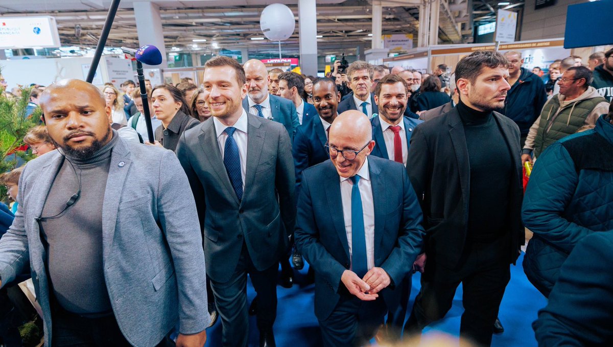 Eric Ciotti (@eciotti) on Twitter photo L’union des droites avance et rien ne pourra l’arrêter !
Avec <a href="/MLP_officiel/">Marine Le Pen</a> et <a href="/J_Bardella/">Jordan Bardella</a> nous préparons la grande alternance pour la France !
#SIA2025 L’union des droites avance et rien ne pourra l’arrêter !
Avec <a href="/MLP_officiel/">Marine Le Pen</a> et <a href="/J_Bardella/">Jordan Bardella</a> nous préparons la grande alternance pour la France !
#SIA2025
