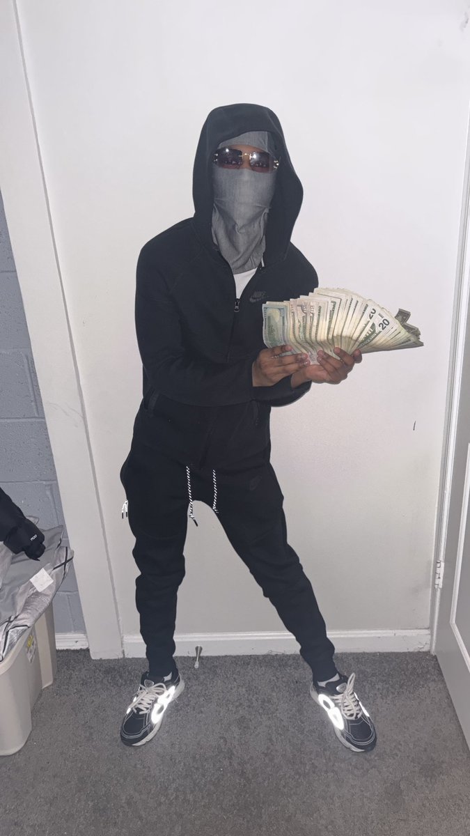 lajerm__'s tweet photo. motivation for the youth 👎🏾 https://t.co/WdL5jE1xKG
