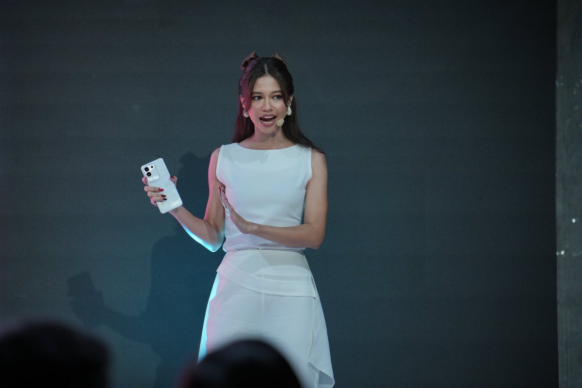 Dibanting, dilempar berulang kali, #vivoY29 memang #GakHabisHabis kuatnya 💪🏻

Mereka sudah membuktikannya, sekarang giliran kamu 😉