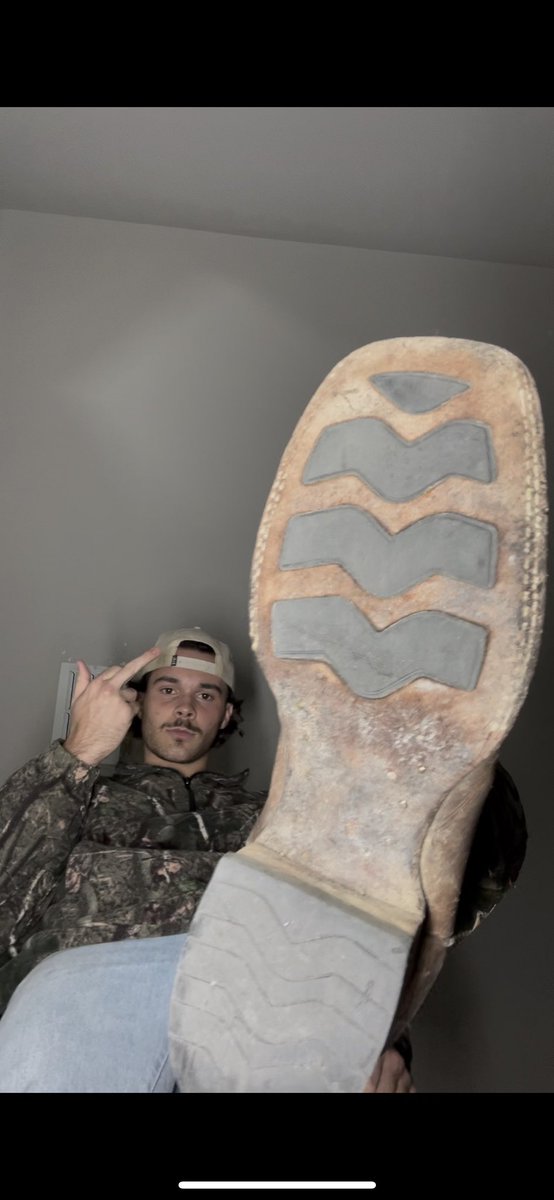 MASTERCADE1's tweet photo. It’s officially masters birthday. So glad I can be here to drain you f@gs and be an example of what you’ll never be. https://t.co/FszdRSAeLG