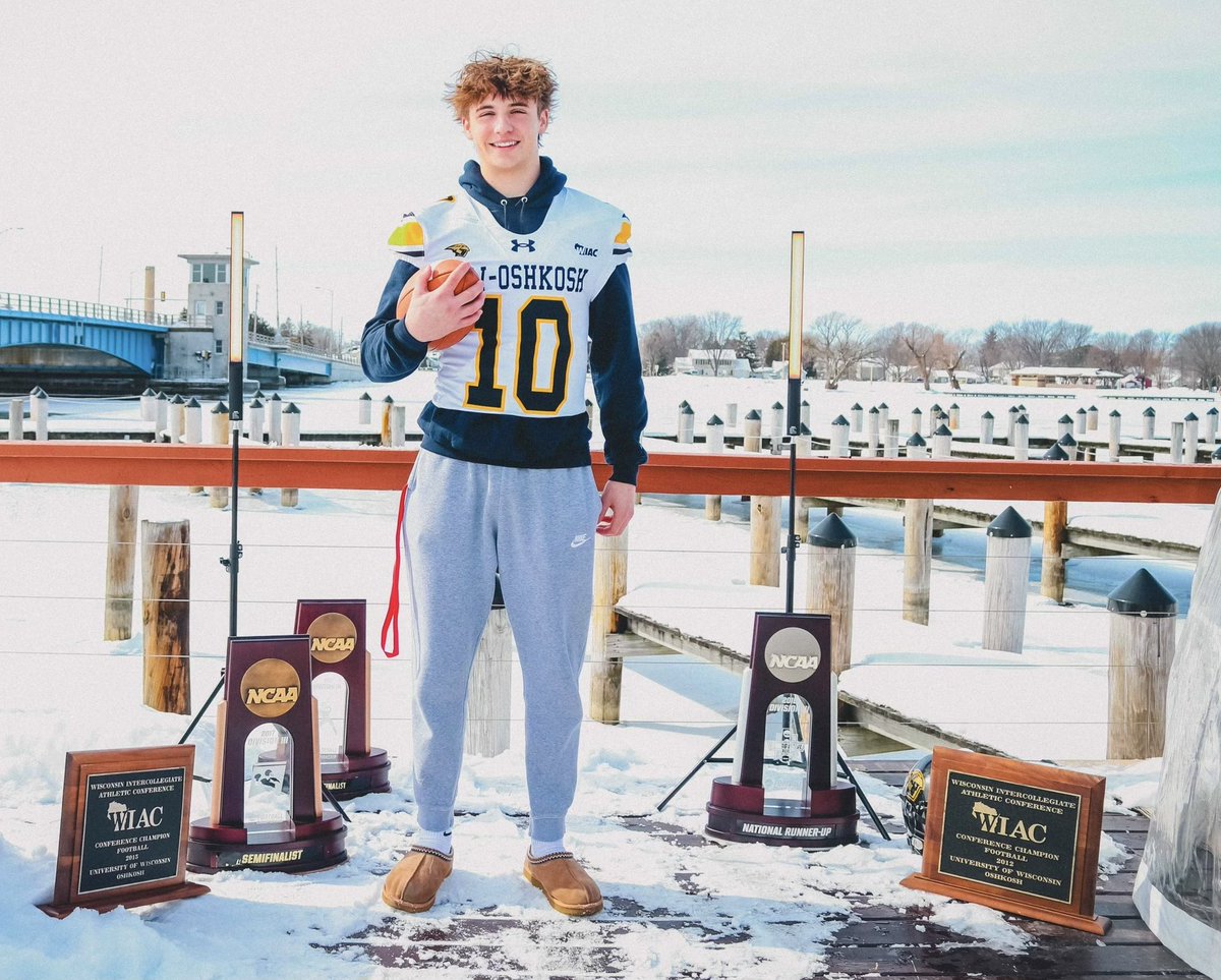 Van Vogler (@van_vogler2026) on Twitter photo Thank you Coach <a href="/PeteyBananas/">Peter Jennings</a> <a href="/mclaganTITANS/">Matt McLagan || Coach Mac</a> and the rest of the Oshkosh football staff for having me on campus. I enjoyed learning more about <a href="/UWOFootball/">UW-Oshkosh Football</a> and the overall experience! Thank you Coach <a href="/PeteyBananas/">Peter Jennings</a> <a href="/mclaganTITANS/">Matt McLagan || Coach Mac</a> and the rest of the Oshkosh football staff for having me on campus. I enjoyed learning more about <a href="/UWOFootball/">UW-Oshkosh Football</a> and the overall experience!