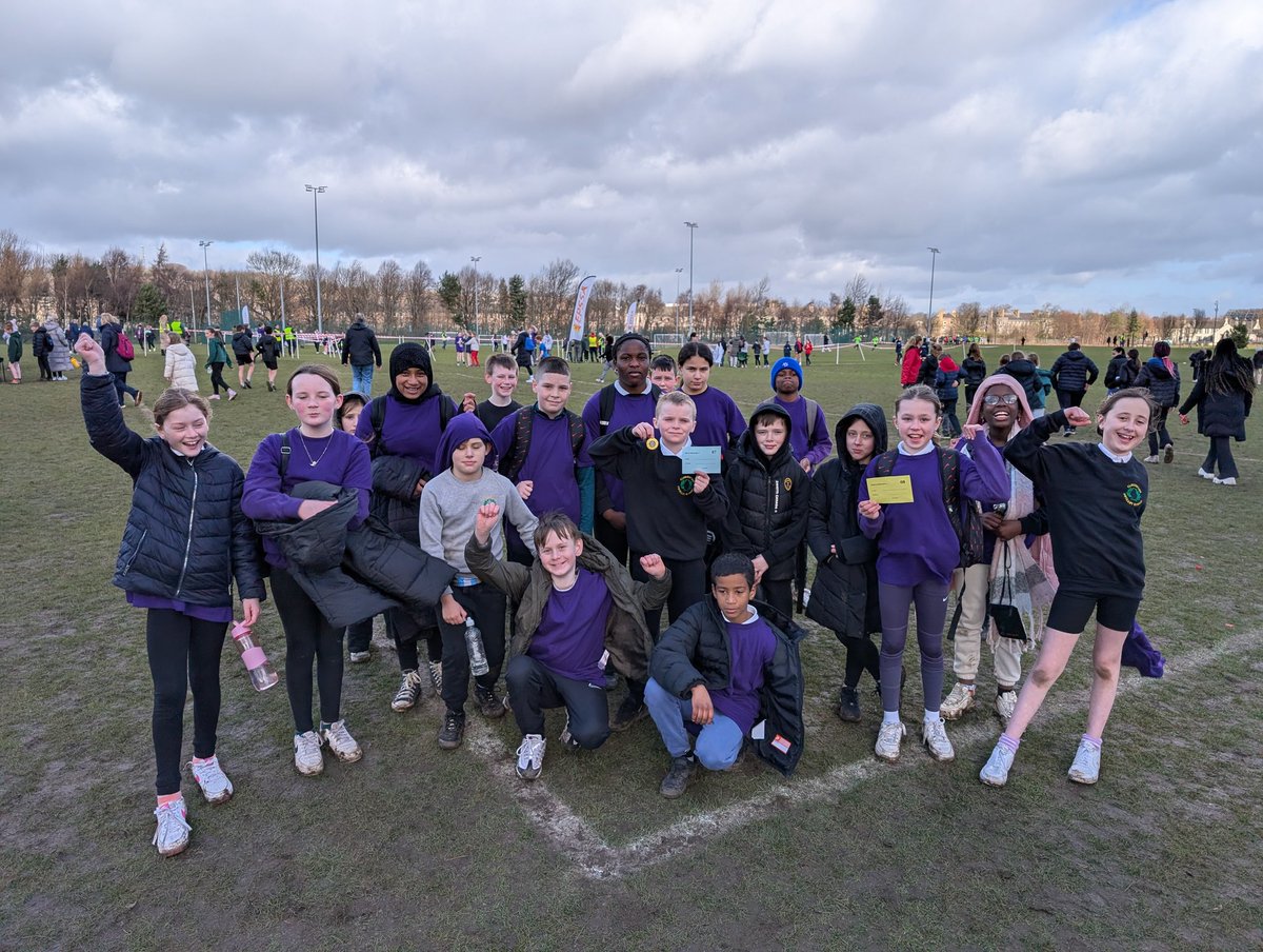 Well done to all our P6 and P7s who represented Clovenstone at the Edinburgh Schools Cross Country Festival today at Saughton Park. We are proud of all of your determination and resilience 🏃🏼‍♂️🏃🏽‍♀️🏃🏾🏃🏿‍♀️🏅