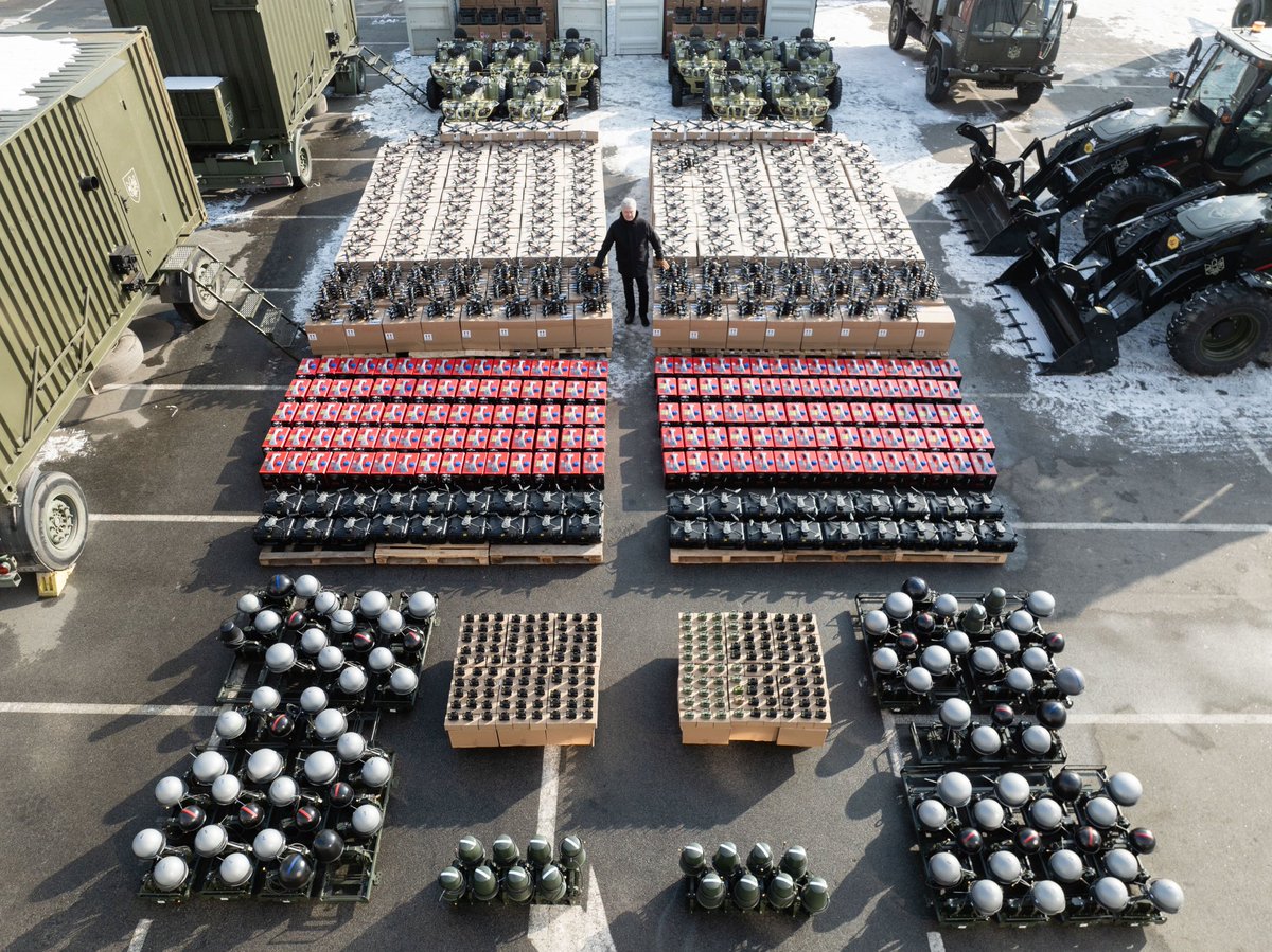 Петро Порошенко tweet media