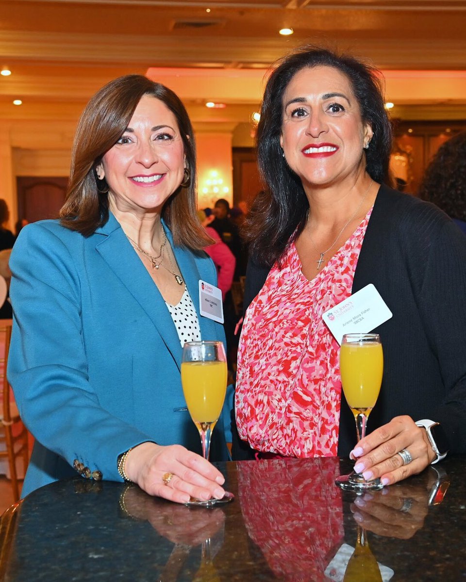 stjohnsalumni's tweet image. Join us next month as we celebrate our #SJUAlumnae during #WomensHistoryMonth! 🎓 Hosted by Emmy Award-winning journalist @AzizaShuler, the afternoon includes a three-course lunch and inspiring stories from this year’s honorees. ❤️ #SJUElevates

🔗 bit.ly/WOSL25