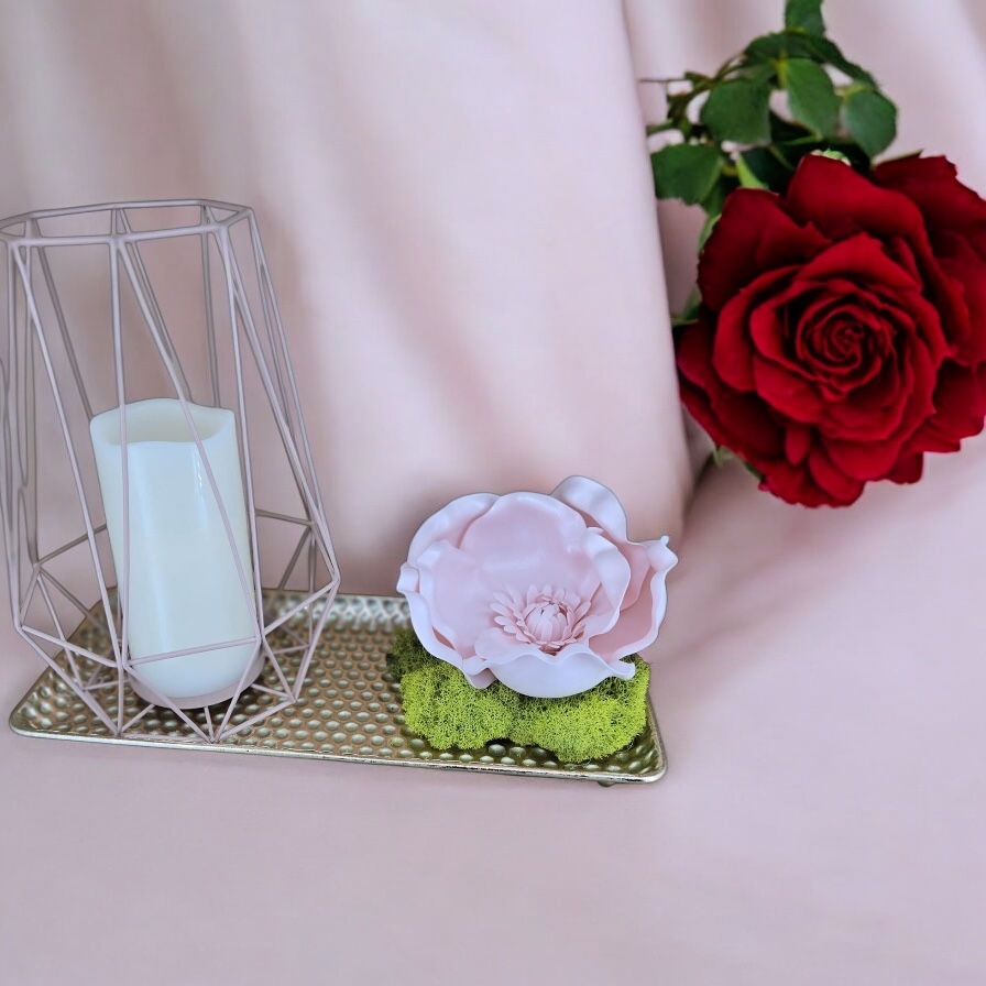 Add a touch of modern elegance to your space. ✨ This beautiful candle and geometric tray create a stunning focal point. Perfect for any room!

Shop now: etsy.com/shop/GoldenSun…

#moderndecor #candledecor #traydecor #homedecor #etsyshop #GoldenSunDesignsUS