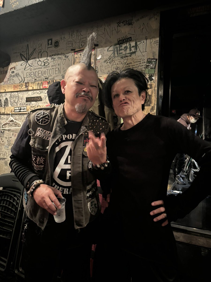 chuya_aquarius's tweet image. アレルギー@earthdom 
フォワードもトラッシュもよかったありがとう。アースダム19周年おめでとうございます。Punks still alive! Go on!