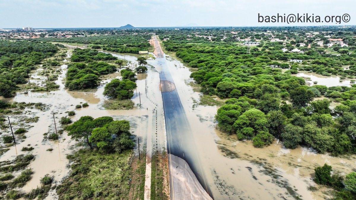 bashikikia's tweet photo. The road linking Gaborone to Tlokweng near the Sir Ketumile Teaching Hospital remains closed as Gaborone dam continues to overflow.

#floods #Gaborone #Tlokweng #Botswana #Africa https://t.co/zWgC1b7iGy