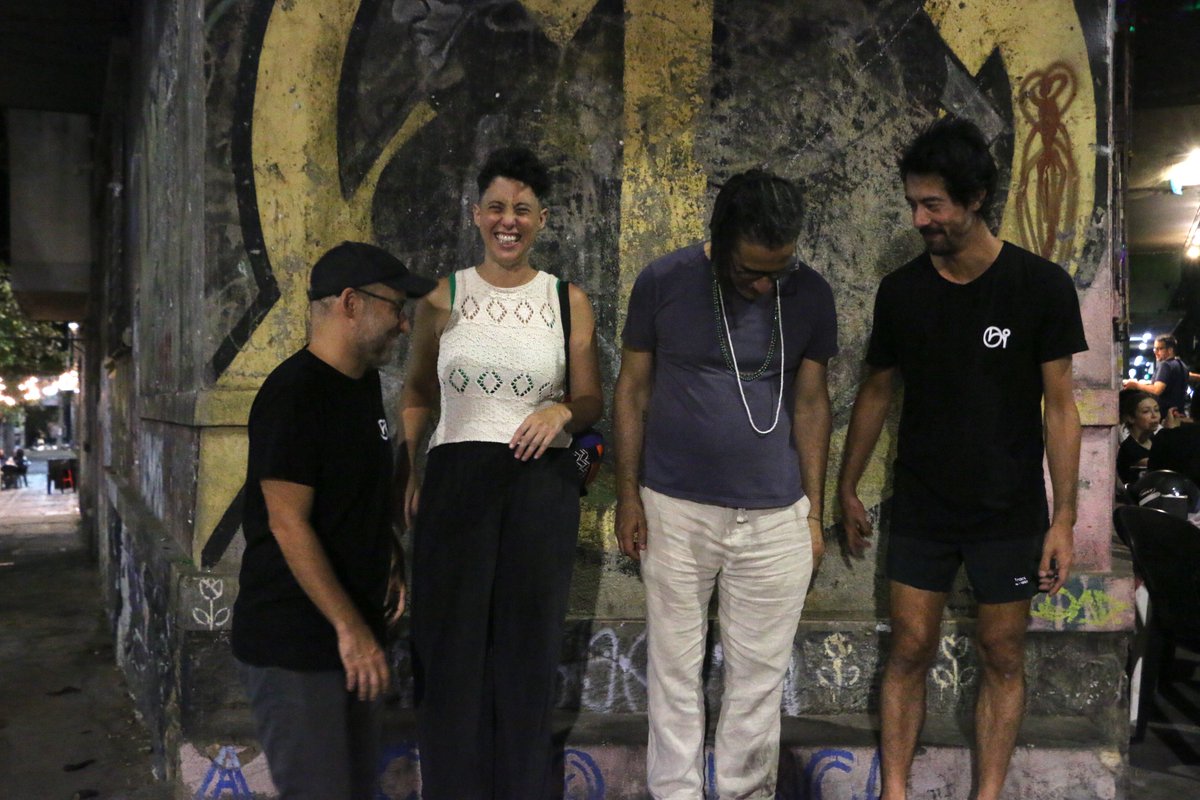 Fotos do Boteco Ruído #24: escuta do álbum "QI PS CHIII", de Diane Labrosse &amp; Patrícia Bizzotto + quarteto com Marina Cyrino-Henrique Iwao-Matthias Koole-Marco Ajítenà Scarassatti. na <a href="/kasainvisivel/">Kasa Invisivel</a>, 20 fev 2025.
Áudio em archive.org/details/boteco…