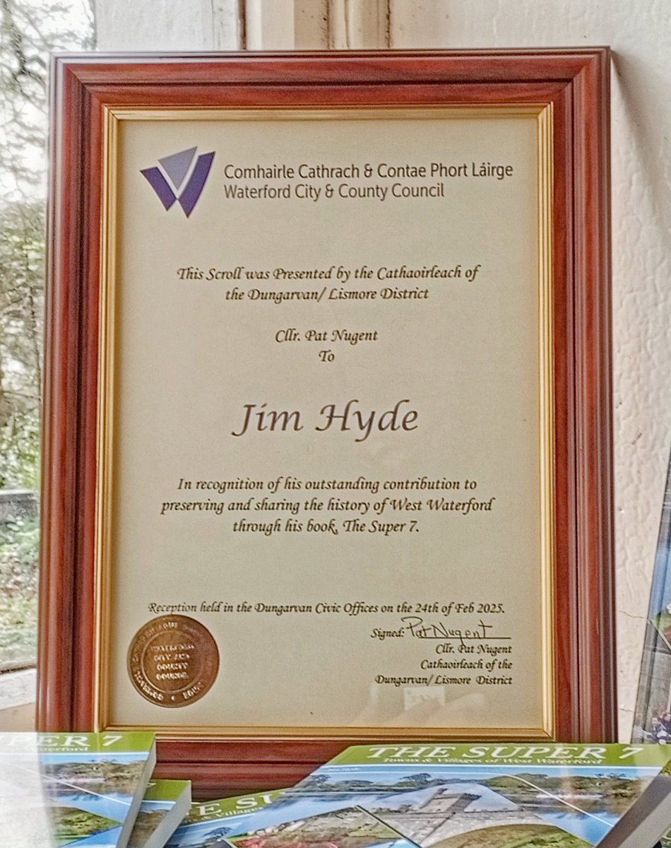 JimHydePoet's tweet photo. Brilliant to receive a Civic Reception from @WaterfordCounci today for my #Super7 #IrishTravel #WestWaterford book! Thanks Cllr #NiamhODonovan for the nomination😊
Get the book at https://t.co/dPpOz5rQYg or in local shops
@WHATartshealth @WaterfordLibs #Deise #SecretIreland https://t.co/sLCpcqM1rW