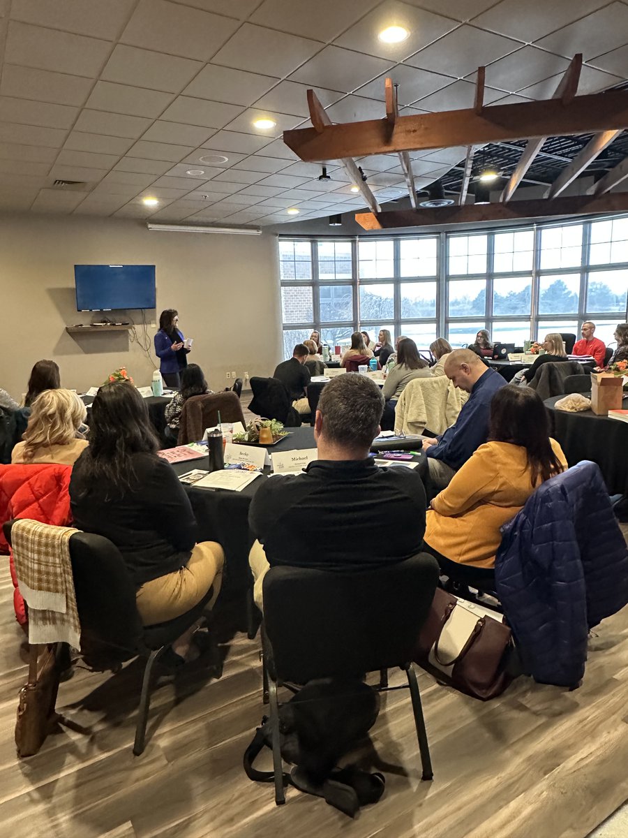 Had an incredible time at the PREPARING TO LEAD workshop with future educational leaders! 🌟📚 Grateful to partner with <a href="/OAESA/">OAESA</a>  &amp; <a href="/OhioPrincipals/">OASSA</a>  🤝. The future is bright! ✨👩‍🏫👨‍🏫 #ChampioningEducation 🚀