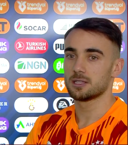 PesindeyizApp's tweet image. Yunus Akgün: "Maçın önemini yabancı oyuncularda biliyor. Maç öncesinde kazandığımıza dair videoları, şampiyonluk videolarını aramızda gösterip konuşuyoruz. "