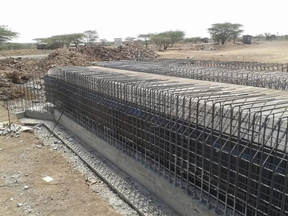 cewcommunity's tweet photo. - Definition: Reinforced concrete structure for water passage under roads/railways
- Benefits: Strong, durable, quick to install
- Uses: Drainage, hydraulics, underground crossings
#Construction #CivilEngineering #Infrastructure #Drainage #BoxCulvert https://t.co/S5eIqboJ30