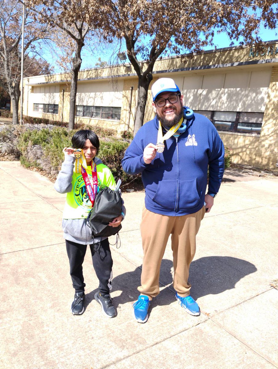 🎉 Congrats to our running club for successfully completing the Cowtown 5K! 🎉 Their dedication and hard word paid off and we couldn’t be prouder. Way to go! @fortworthisd <a href="/Aguilera_RJW/">Javier Aguilera</a> <a href="/CC_Renteria/">Christine Cano Renteria</a> @CharlieGarciaFW