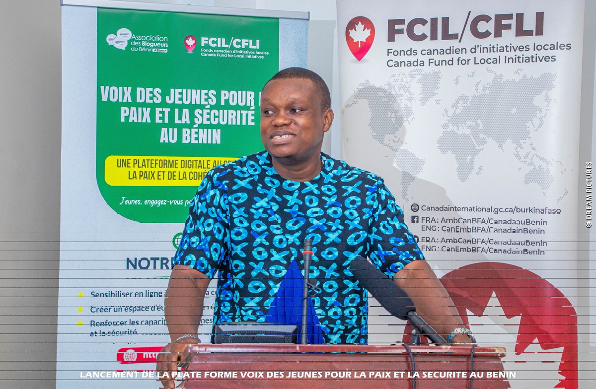 <a href="/AmbCanBFA/">AmbCanBFA</a> <a href="/RIFONGABENIN97/">RIFONGA-BÉNIN</a> <a href="/PNUDBenin/">PNUD Bénin</a> <a href="/BelgiqueauBenin/">Ambassade de Belgique à Cotonou</a> <a href="/unfpa_benin/">UNFPA Bénin CO</a> <a href="/USEmbassyBenin/">U.S. Embassy Cotonou</a> <a href="/CanadaauBenin/">Canada au Bénin</a> La matinée a débuté par une série de discours. Le Président de l’Association des Blogueurs du Bénin, <a href="/EmmanuelGanse/">Monsieur GANSE🇧🇯</a>, ainsi que le coordonnateur du projet, <a href="/attindoglofreju/">ATTINDOGLO Frejus</a>, ont souligné l’importance de la participation des jeunes  en particulier des jeunes filles  dans la