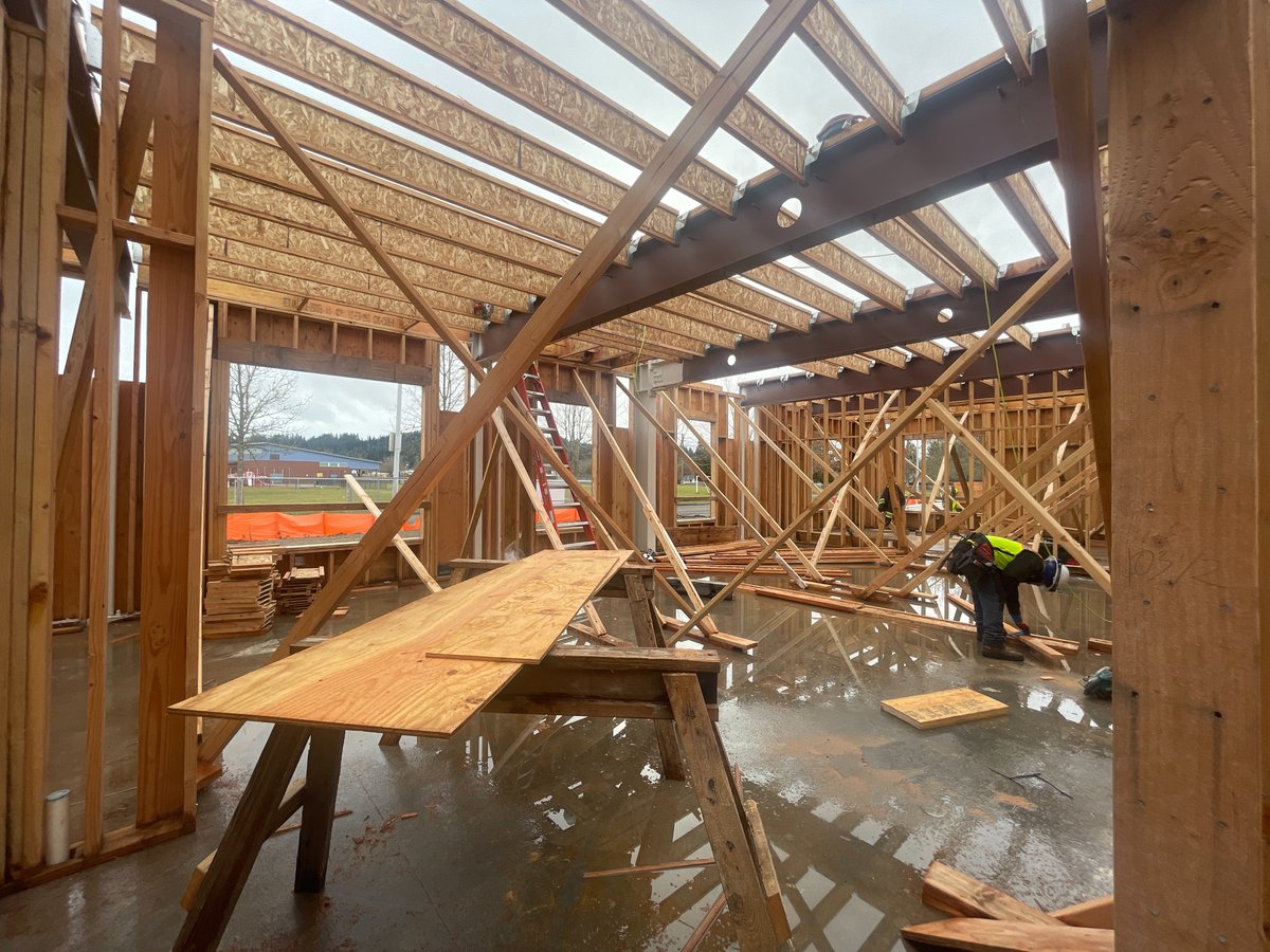 chambersconstr's tweet image. Rain, snow, or sunshine, the crews at Ollie Court Apartments are hard at work framing! They are moving up to the second story to frame the south building. Nice work, team! #GoChambers #InProgress #Construction