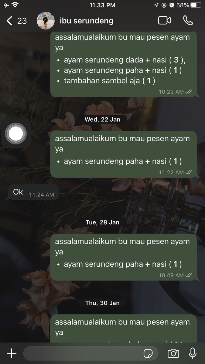 lightrisesilver's tweet photo. @convomf jastip ibuk serundeng deket kantor😭 https://t.co/2iMP85G8qj