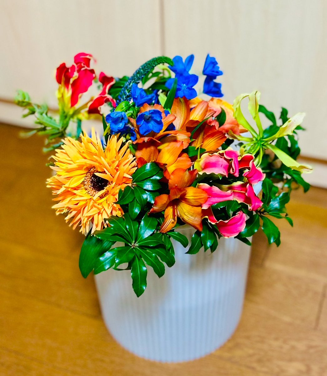 𝒎𝒐𝒎𝒐 ·͜· tweet media