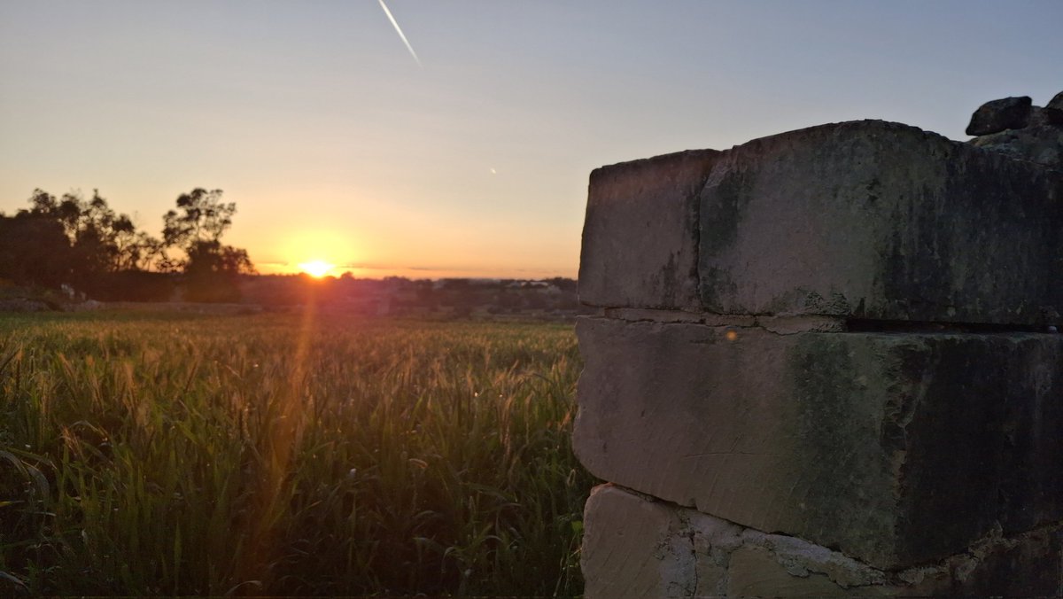 Magical sunset in Zejtun.. what a Maltese gem! #malta #maltese #sunset