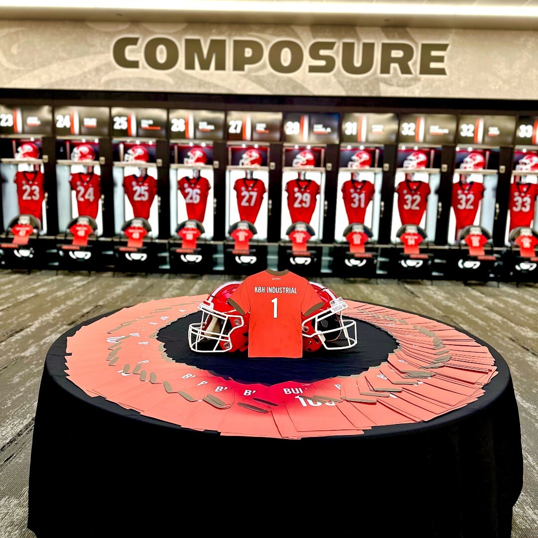 TerryCollege's tweet image. Congratulations to Tarun Ganeriwal (MBA '09) and KBH Industrial for securing #1 in the 2025 Bulldog 100!

We're always proud to see @UniversityofGA alumni achieving great success. Go Dawgs!

alumni.uga.edu/b100/

#BullDog100 #AlwaysADawg