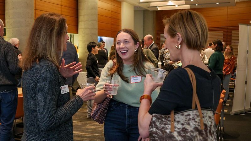 Our Eat &amp; Greet events allow students to connect with policy professionals working at Wisconsin state agencies.

The next event highlights health policy: lafollette.wisc.edu/event/health-p….
Join us Friday, February 28, at 3:30 p.m.! 

Learn about the series: lafollette.wisc.edu/news/eat-and-g…