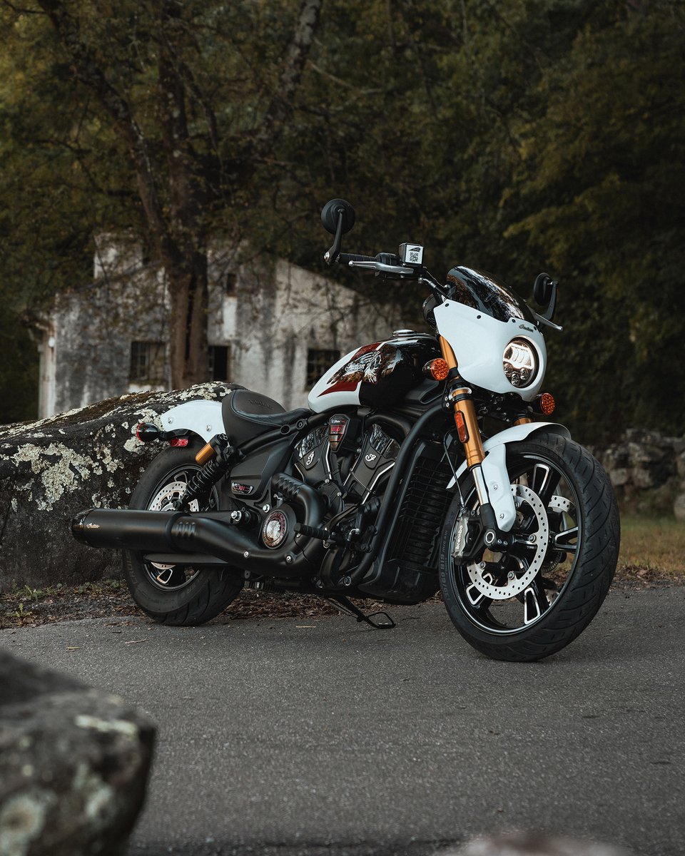 Unleash 111 HP. #101Scout

A next generation motorcycle calls for a next generation engine. With an 11% increase in displacement, the redesigned SpeedPlus engine is a 1250cc liquid cooled V-twin engine that delivers north of 82-ft lbs of torque, for a balanced yet thrilling ride.