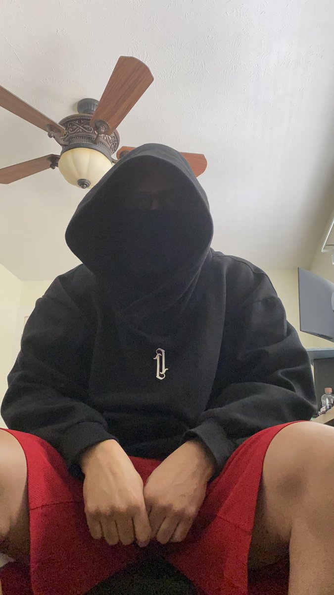 I got these sweatshirts a while ago and I like them. There called ninja hoodies. They’re kinda warm around the body, really warm around the neck which is great. Not so good when it’s windy 🌬️ it just goes right through